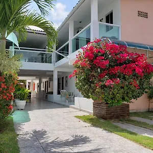 https://pousada-prive-mare-alta.portodegalinhashotels.com